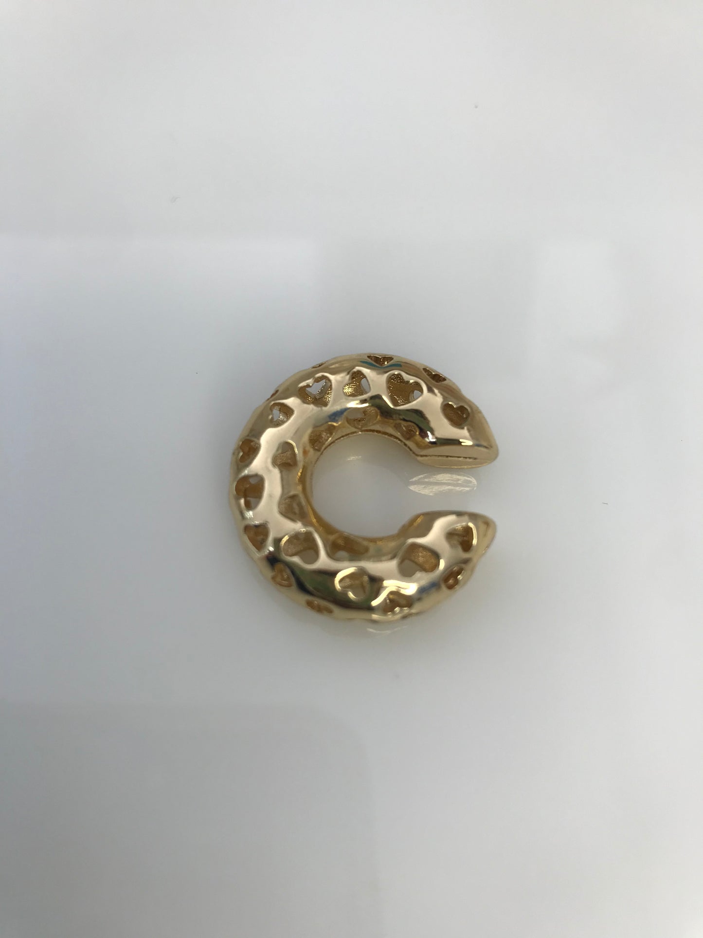 Ear cuff