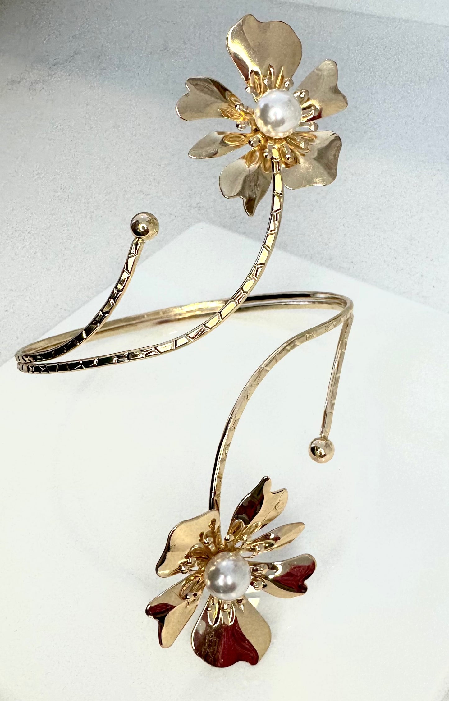 BRAZALETE FLOR CON PERLA
