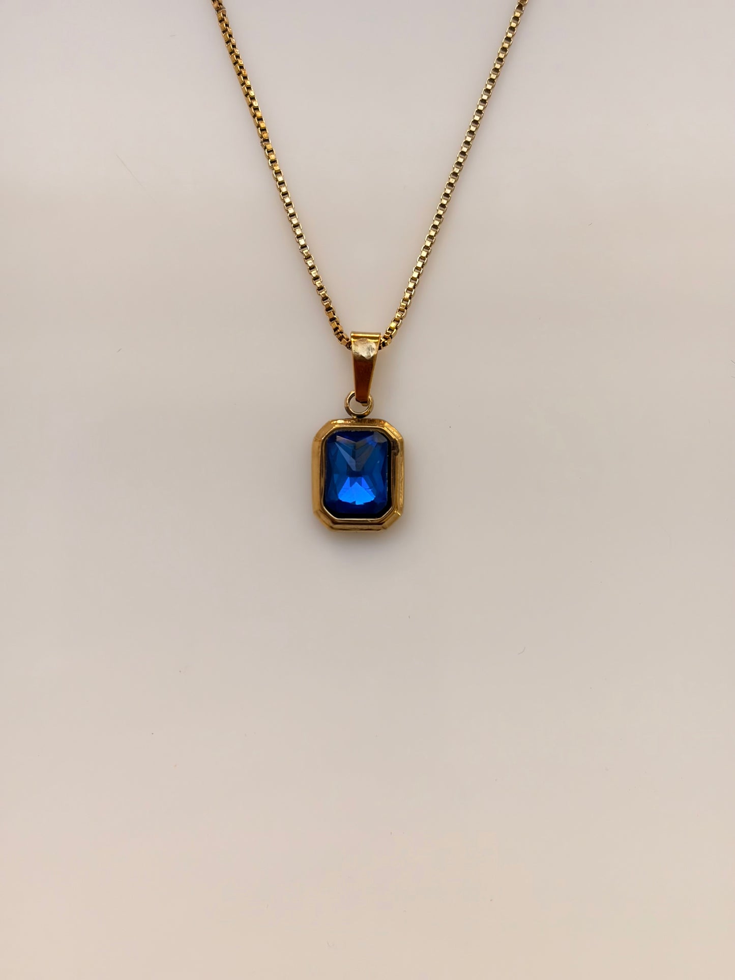 COLLAR