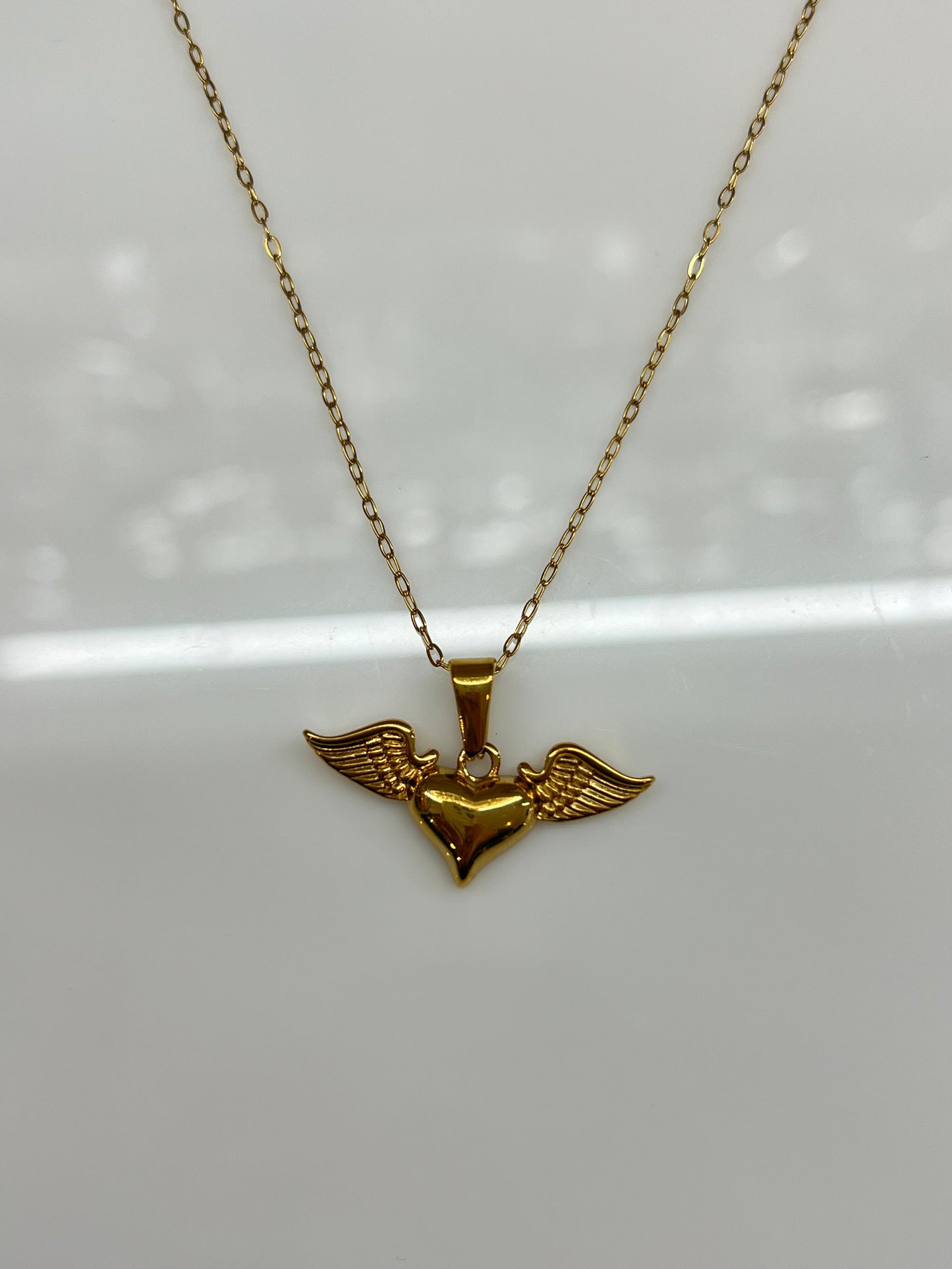 CADENA CORAZÓN CON ALAS