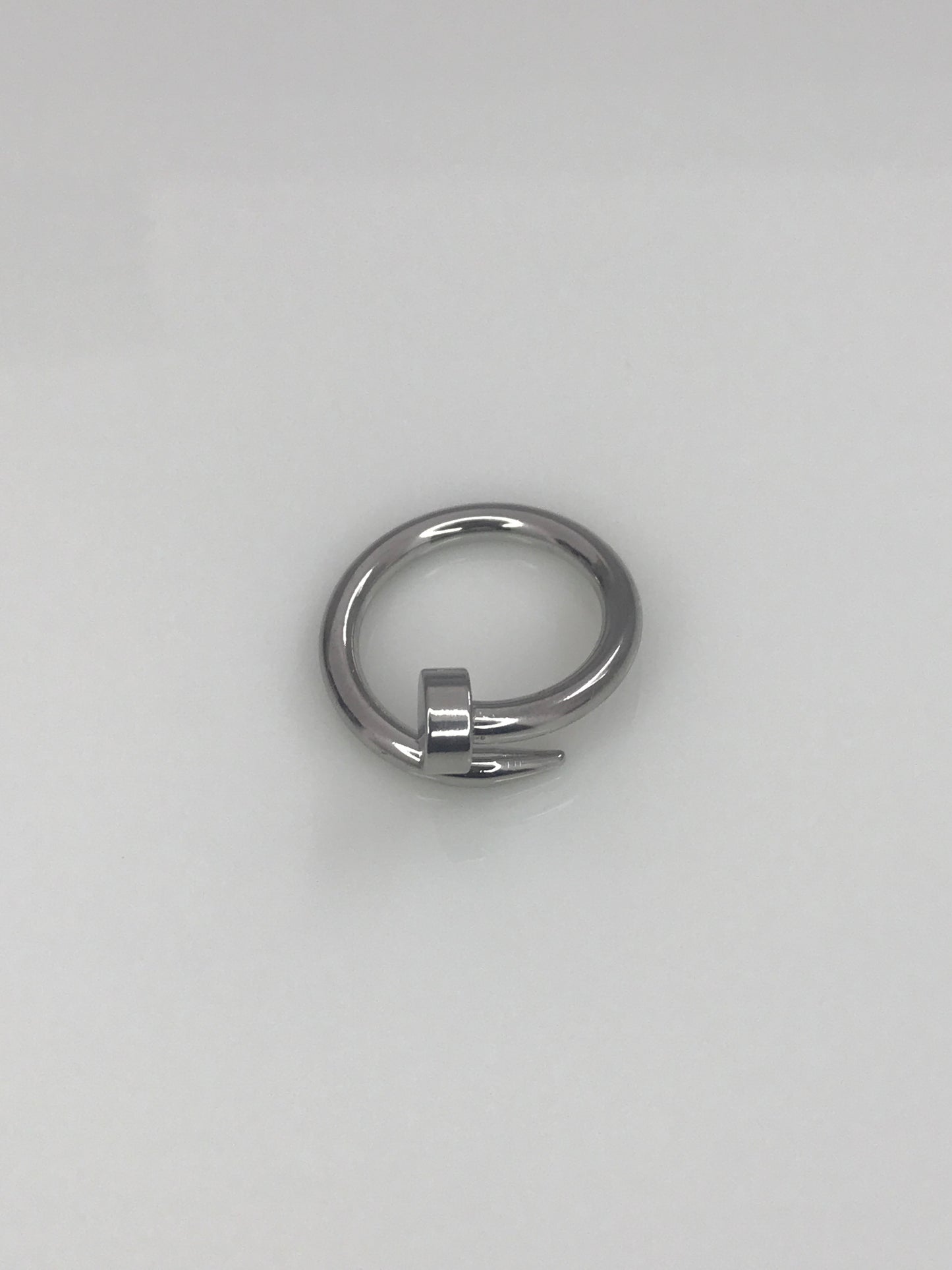 Anillo clavo