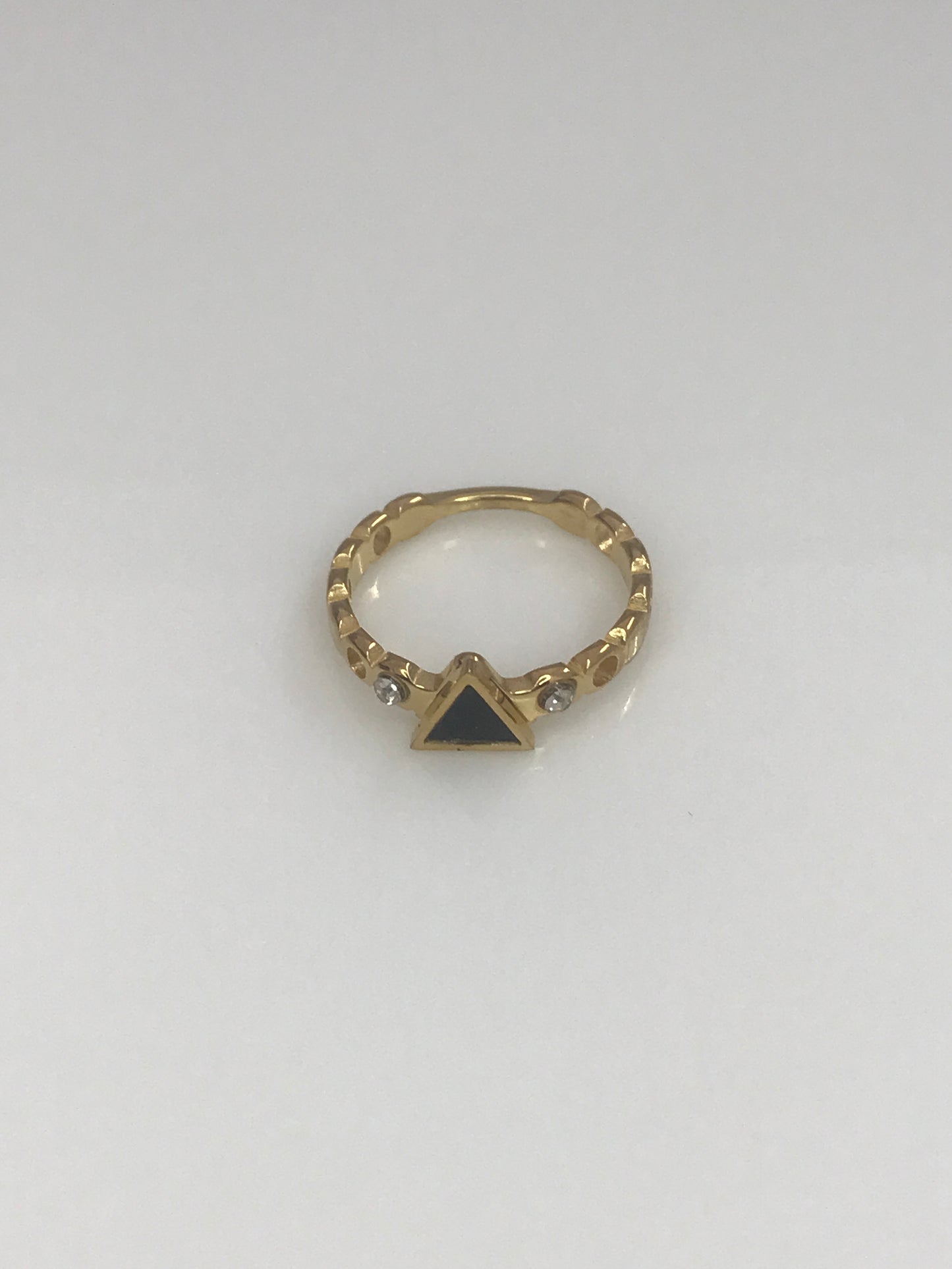 Anillo triangular