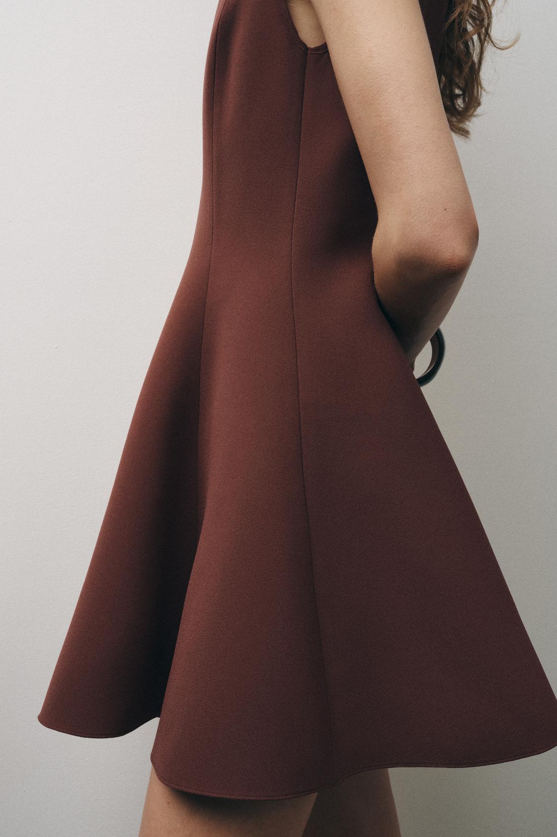 VESTIDO HALTER GODET ZARA