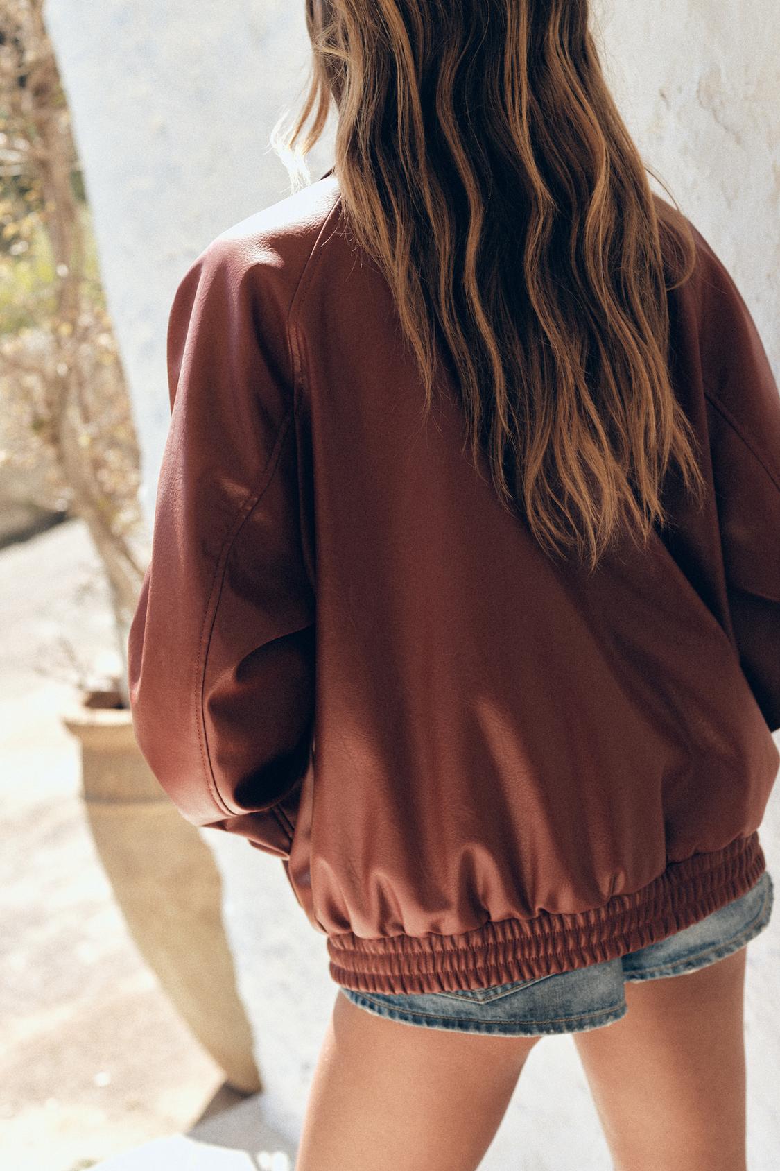 CHAQUETA BOMBER EFECTO PIEL