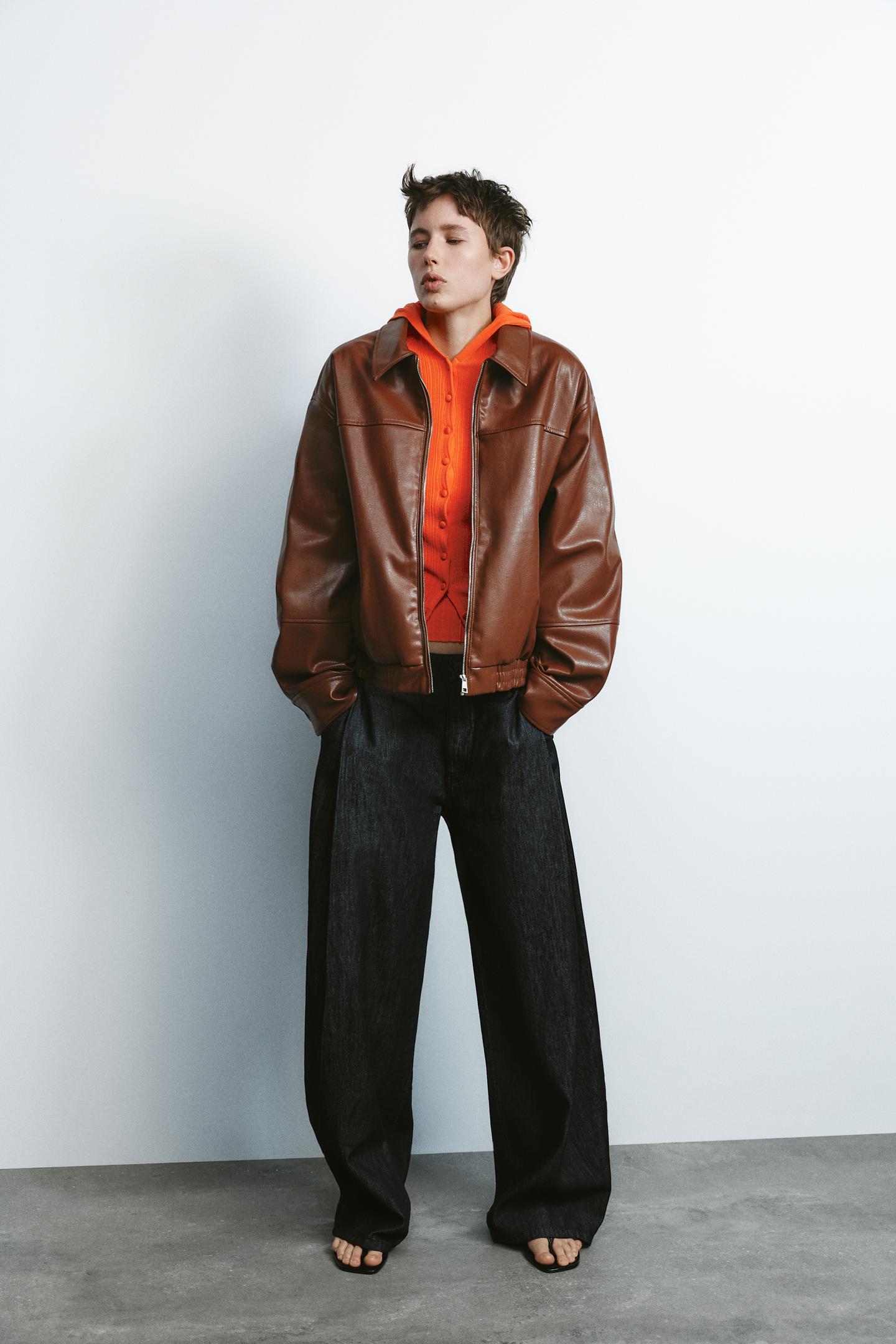 CHAQUETA BOMBER EFECTO PIEL