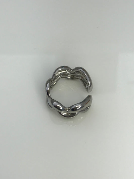 Ear cuff