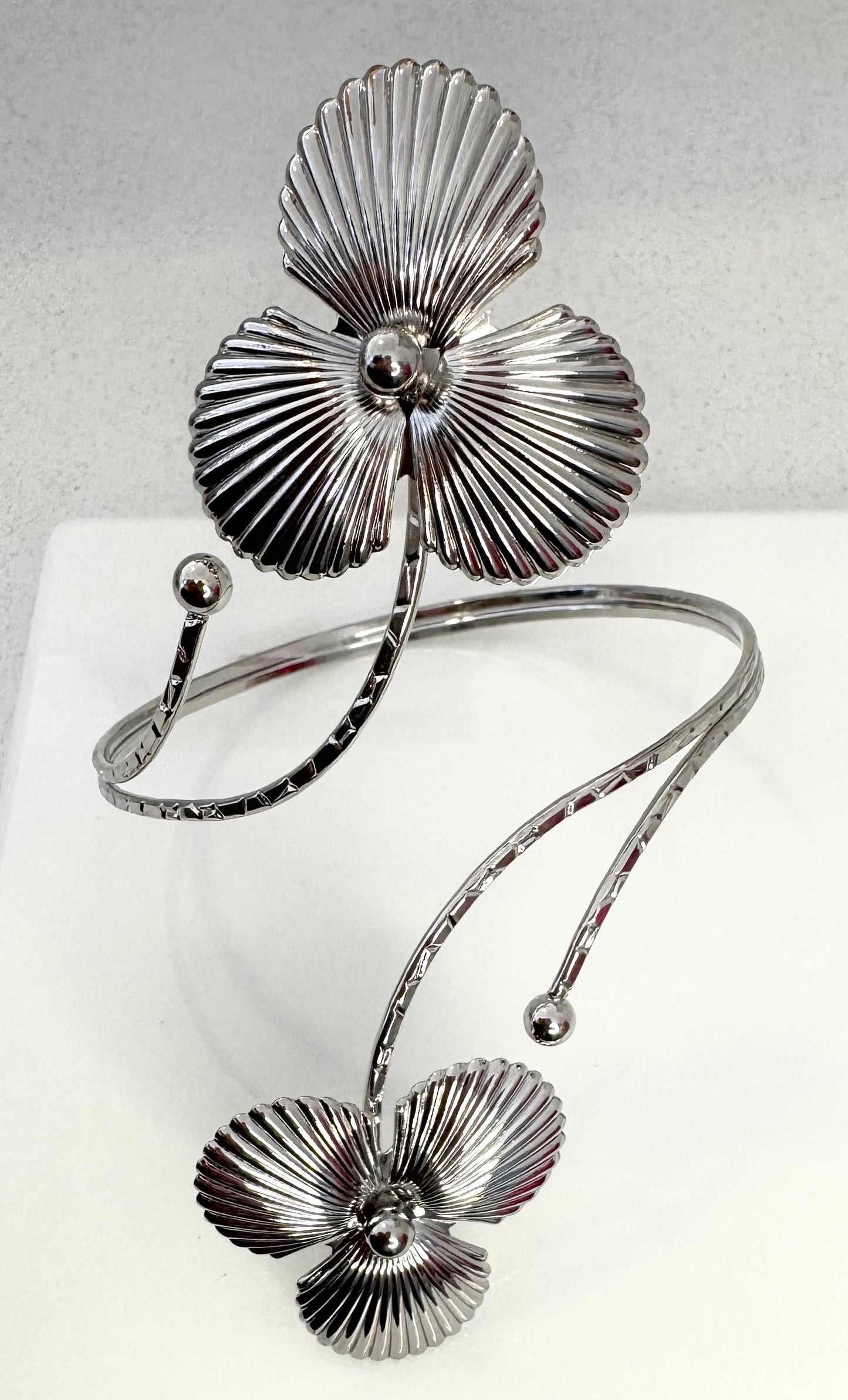 BRAZALETE TIPO FLOR