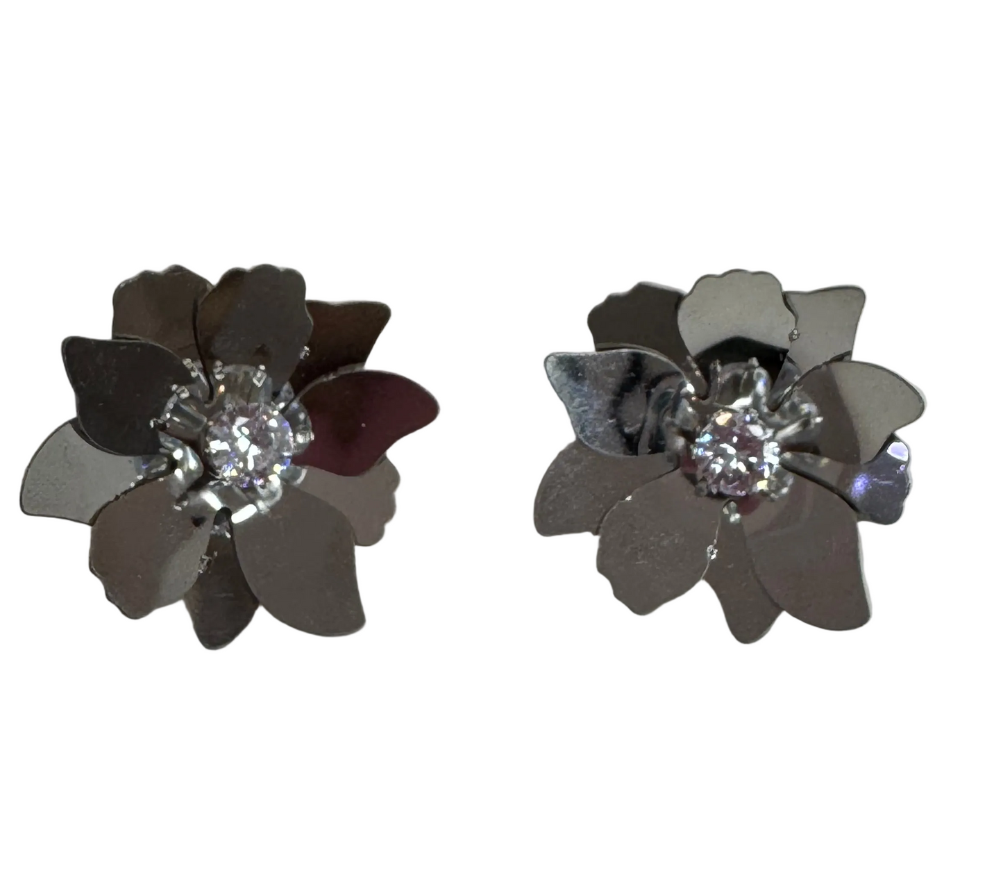 Pendiente de flor elaborado
