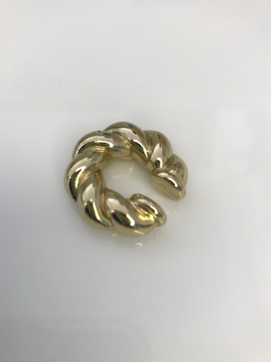 Ear cuff