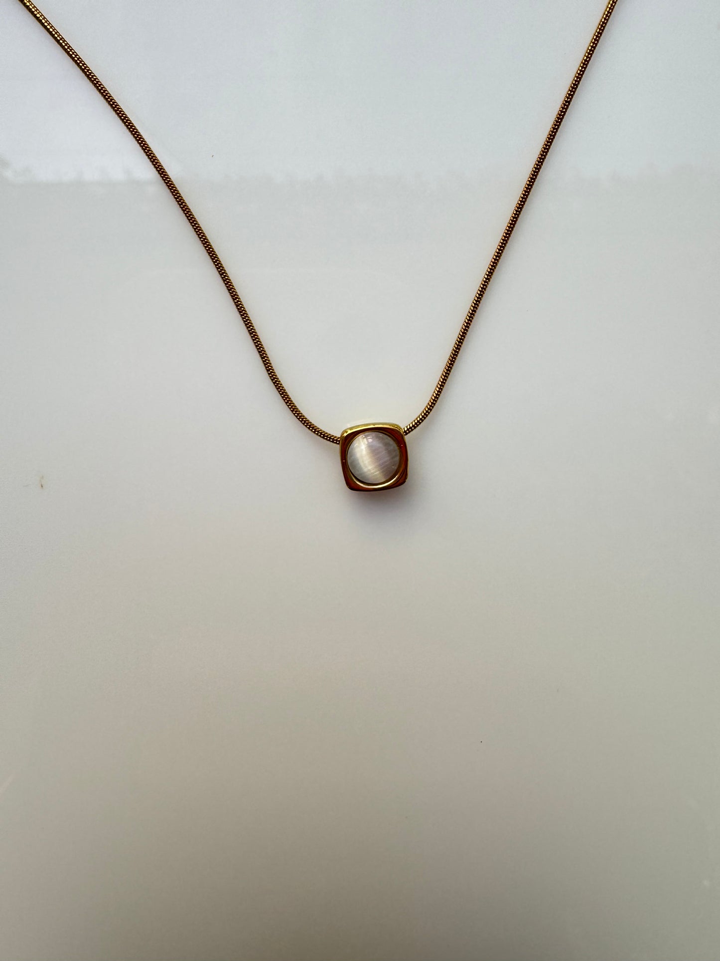 COLLAR