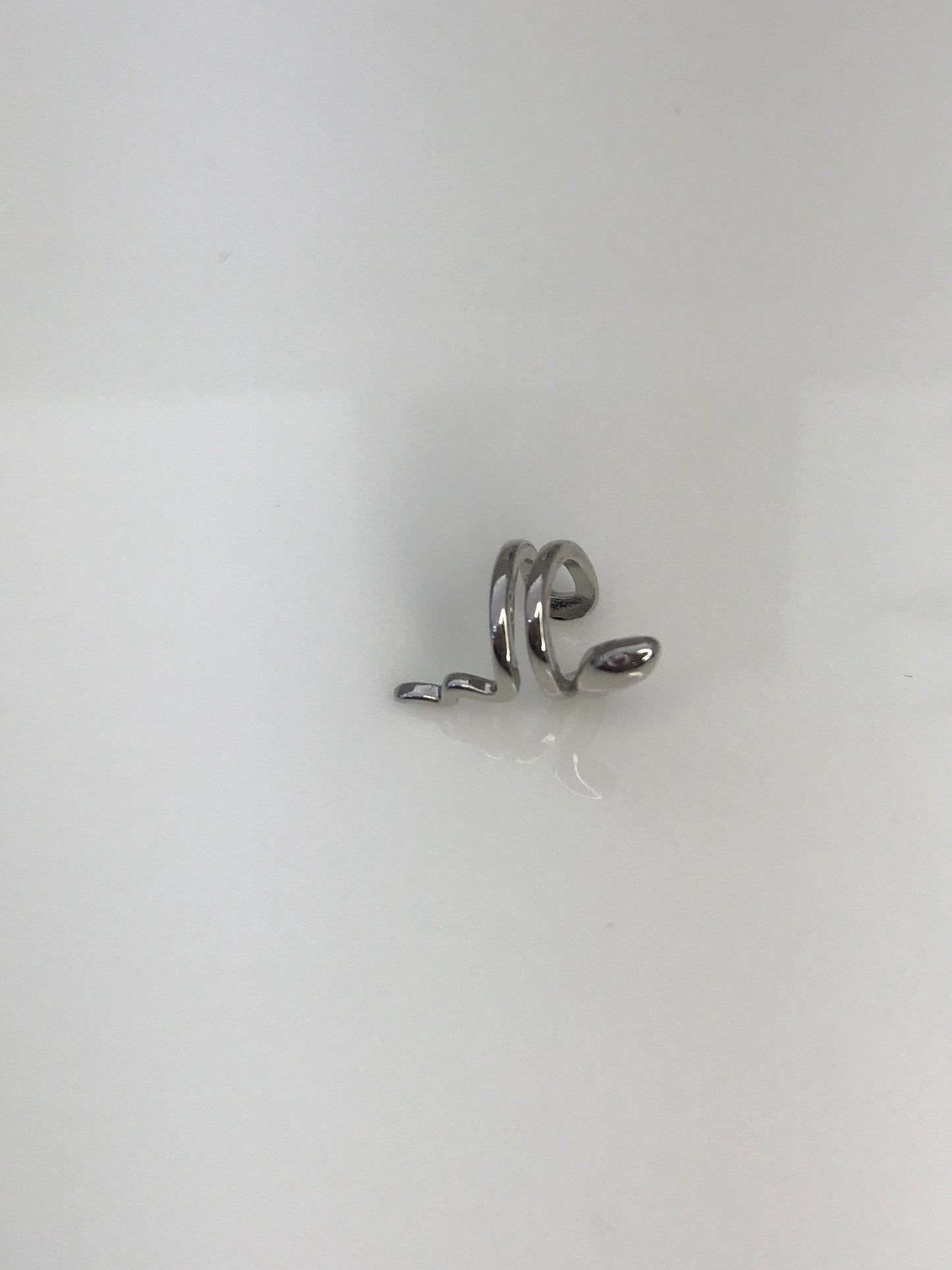 Ear cuff