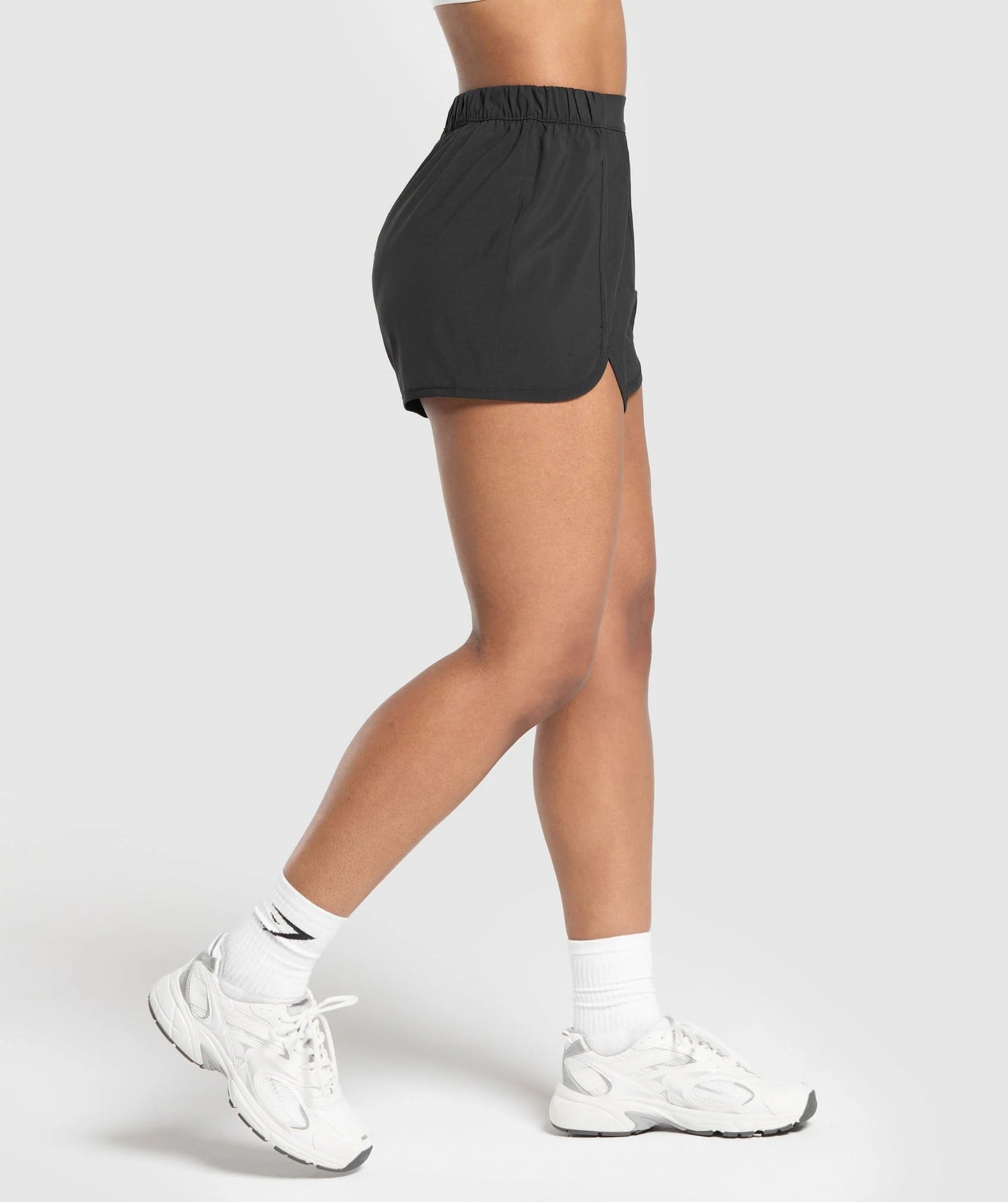 SCALLOP HEM SHAPED SHORTS