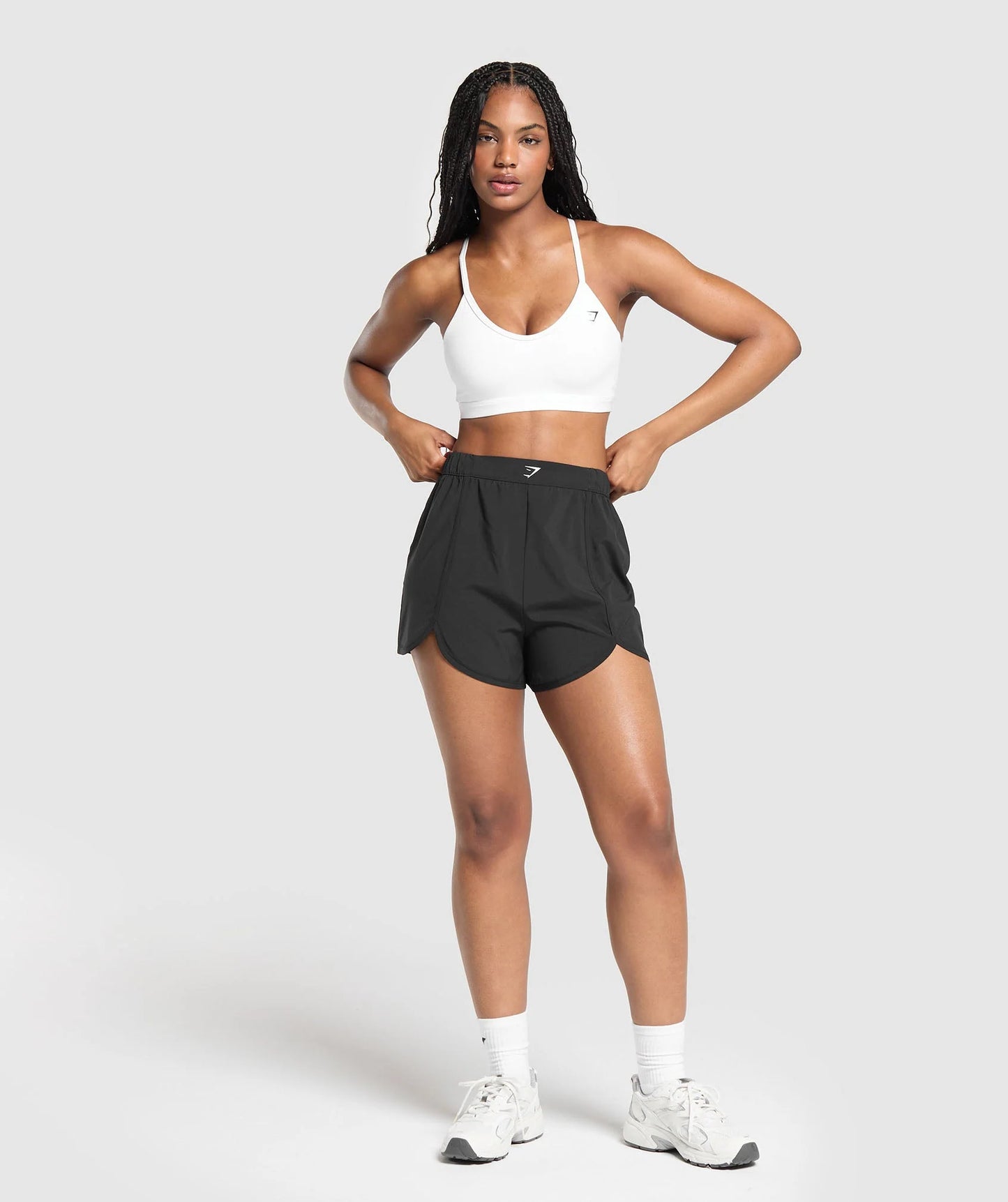 SCALLOP HEM SHAPED SHORTS