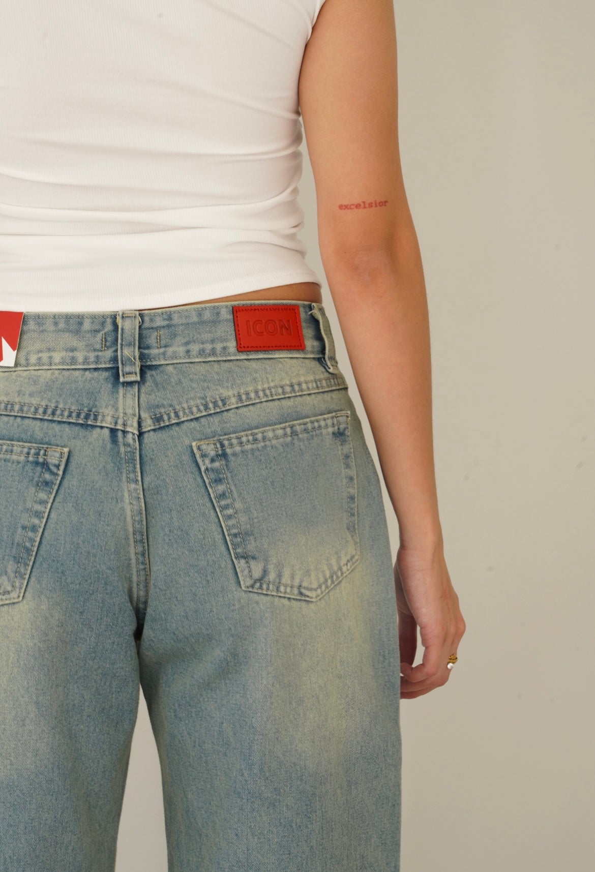 BAGGY JEAN