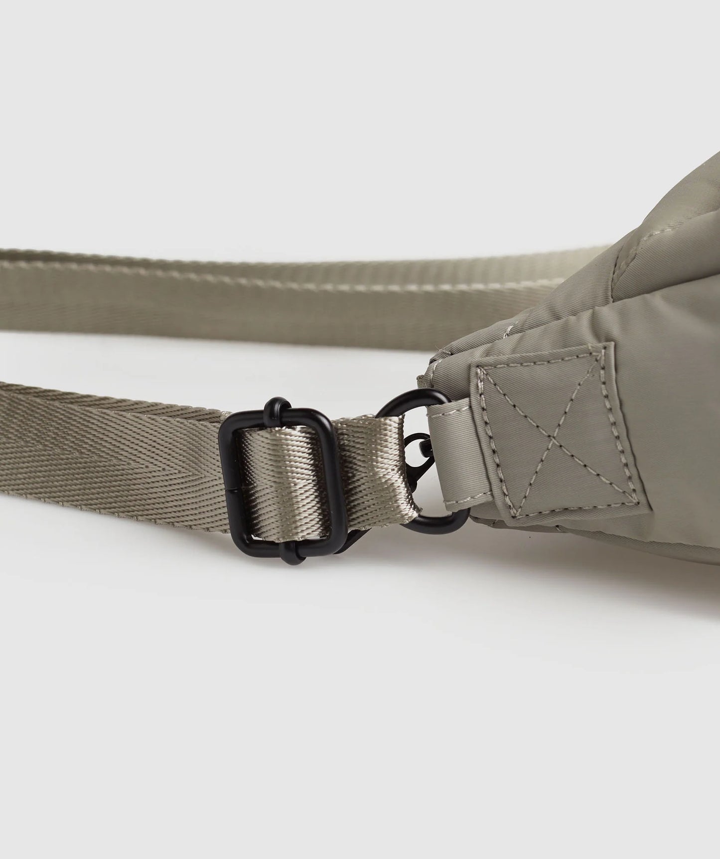 PREMIUM LIFESTYLE SHOULDERBAG ECRU BROWN