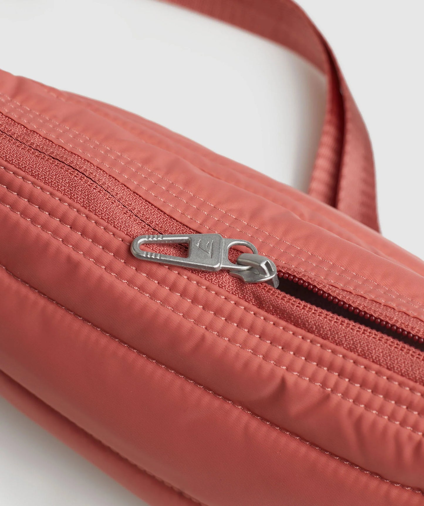 PREMIUM LIFESTYLE SHOULDER BAG TERRACOTA PINK