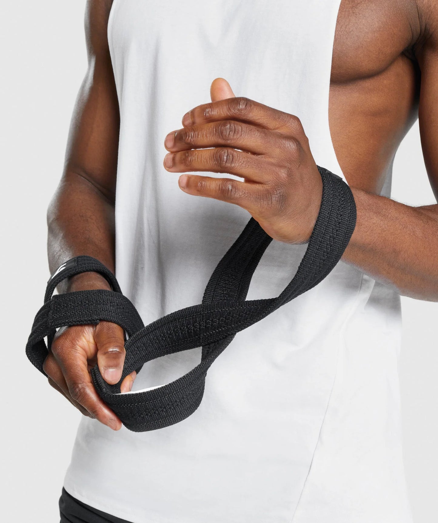 FIGURE 8 LIFTING STRAPS