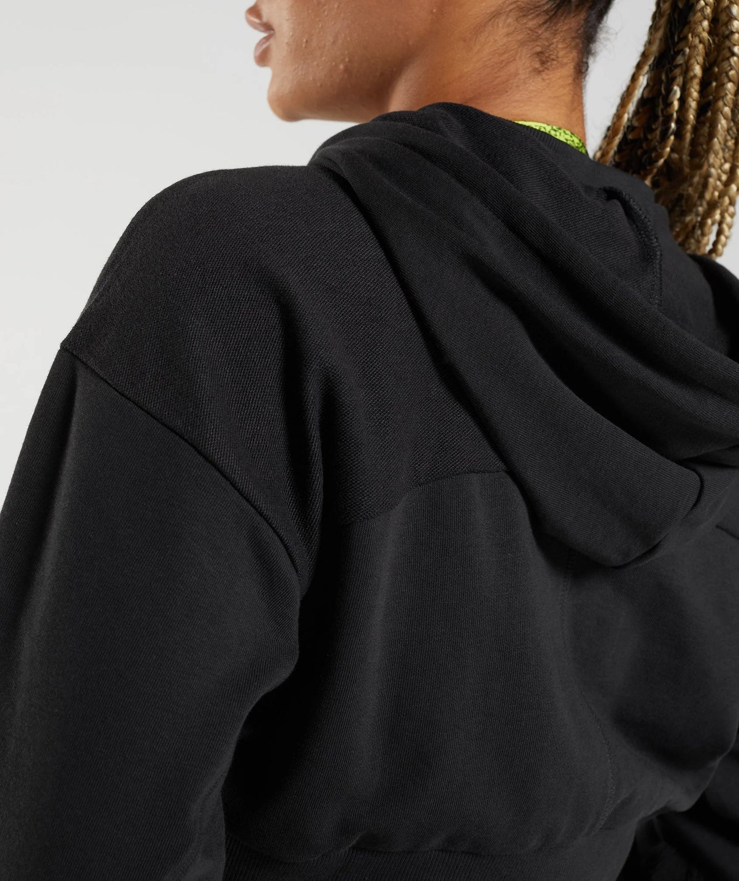 SUDADERA CON CAPUCHA CON CREMALLERA CORTA GS POWER