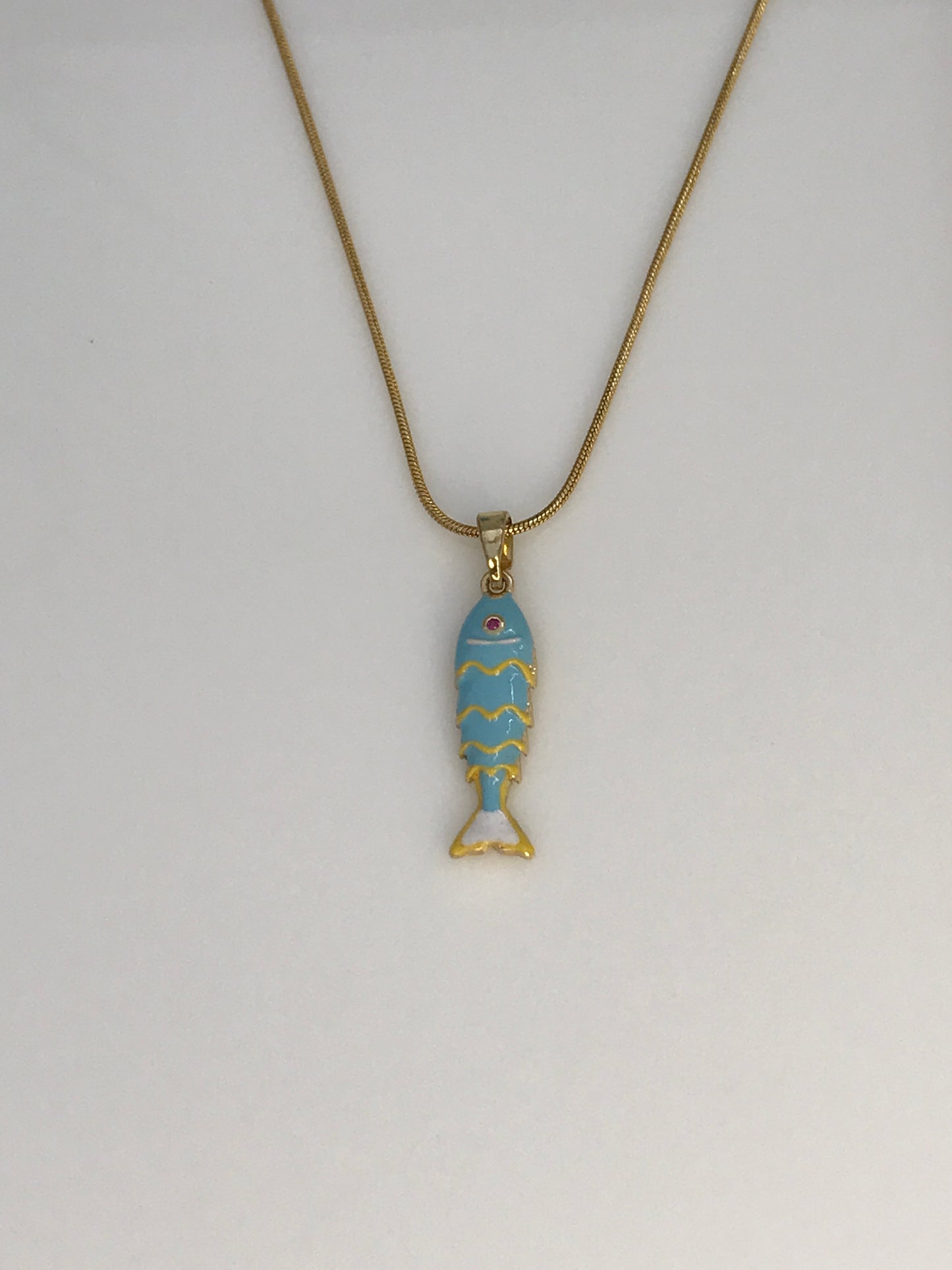 COLLAR PEZ